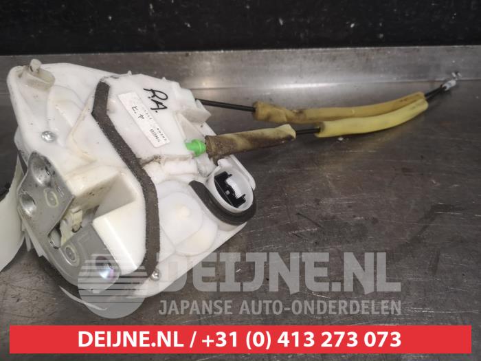 Mazda 3 Deurslot Mechaniek 4Deurs rechts-achter O484604