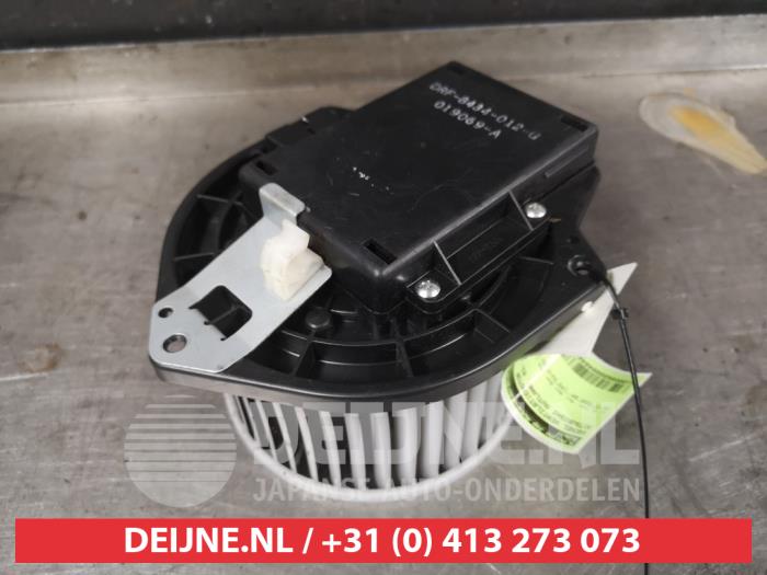 Mitsubishi Outlander Kachel Ventilatiemotor O484841