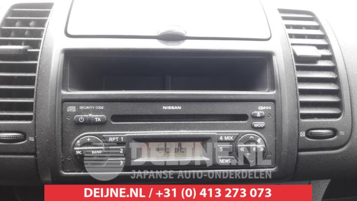 Gebruikte Radio Nissan Note (E11) 1.4 16V Prijs € 35,00 Margeregeling aangeboden door V.Deijne Jap.Auto-onderdelen BV
