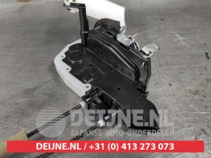 Nissan Leaf Door lock mechanism 4-door, front left O484912 photo 2
