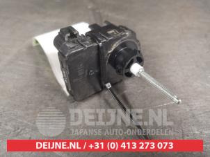 Daihatsu Terios Headlight motor O485326 photo 2