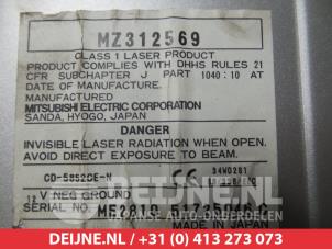 Mitsubishi L200 CD changer O313666 photo 3