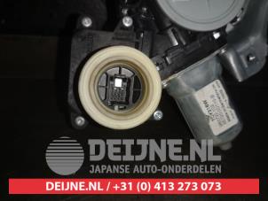 Toyota Yaris Window mechanism 4-door, front left O486574 photo 2