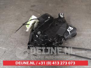 Toyota Yaris Front door lock mechanism 4-door, right O486581 photo 2