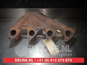 Mitsubishi L200 Uitlaatspruitstuk O366046 foto 2