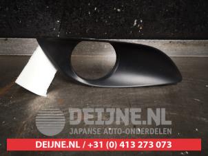 Toyota Yaris Bumper grille O486642 photo 2