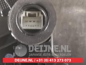 Toyota Prius Plus Front door lock mechanism 4-door, right O486761 photo 3