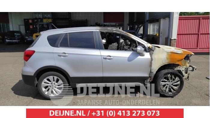Suzuki SX-4 Rear door 4-door, right O487238