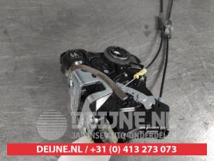 Lexus CT 200h Door lock mechanism 4-door, front left O487359 photo 2