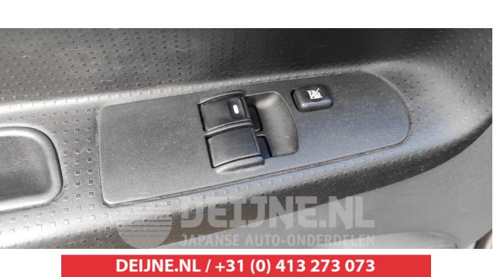 Mitsubishi Colt Combischakelaar ramen O487599