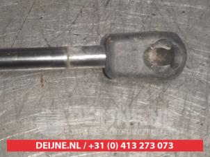 Toyota Corolla Gasdämpfer links hinten O487820 foto 2