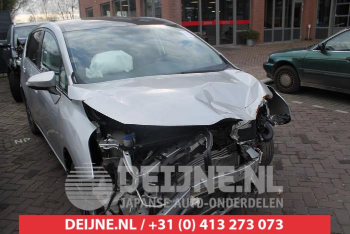 Toyota Verso Frontscreen O487829