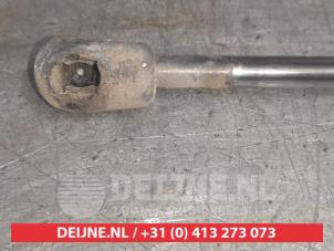 Kia Carens Rear gas strut, left O487953 photo 3