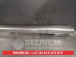 Toyota Corolla Verso Zijskirt links O488012 foto 3