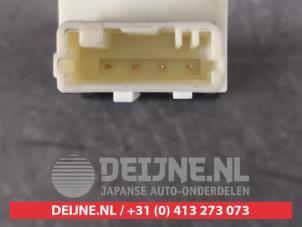 Lexus CT 200h AIH headlight switch O488017 photo 3