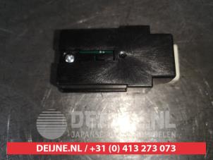 Lexus CT 200h Radio condensator O488050 foto 2