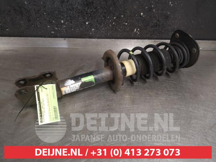 Mitsubishi Colt Stoßdämpferstrebe links vorne O488493