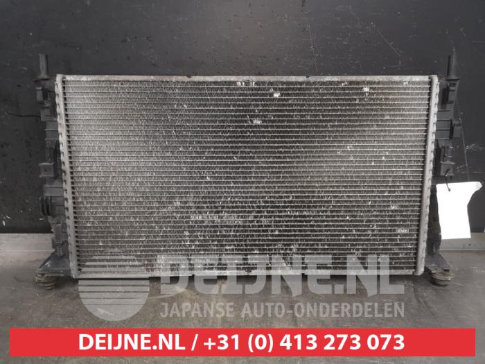 Gebruikte Radiateur Mazda 3 Sport (BK) 1.3i 16V Prijs op aanvraag aangeboden door V.Deijne Jap.Auto-onderdelen BV