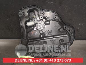 Mazda 2 Ruitmechaniek 4Deurs links-achter O488960 foto 2