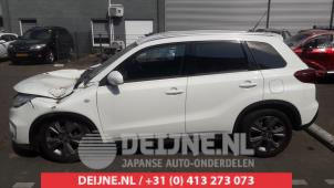 Gebruikte Sideskirt links Suzuki Vitara (LY/MY) 1.0 Booster Jet Turbo 12V Prijs € 75,00 Margeregeling aangeboden door V.Deijne Jap.Auto-onderdelen BV