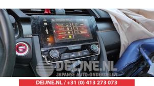 Gebruikte Radio Honda Civic (FK6/7/8/9) 1.5i Turbo 16V Prijs op aanvraag aangeboden door V.Deijne Jap.Auto-onderdelen BV