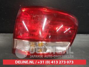Toyota Avensis Verso Rücklicht rechts O489630 foto 2