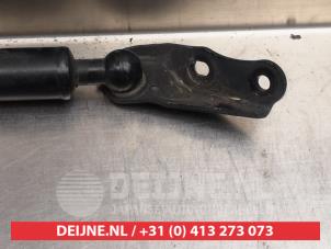 Toyota Avensis Verso Rear gas strut, left O294445 photo 3
