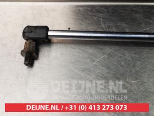 Hyundai Trajet Gasdemper rechts-achter O294676 foto 2