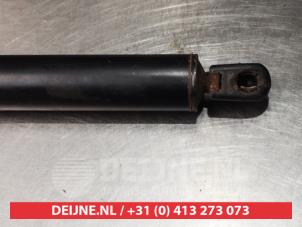 Hyundai Trajet Gasdemper rechts-achter O294676 foto 3