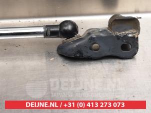 Toyota Avensis Verso Gasdämpfer rechts hinten O295468 foto 3