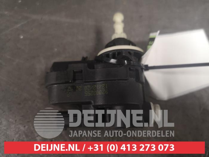 Nissan Juke Scheinwerfermotor O490122