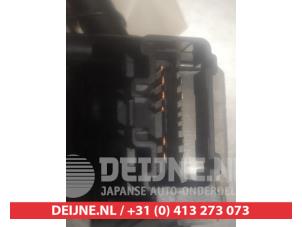 Toyota Avensis Ruitenwis Schakelaar O310322 foto 4