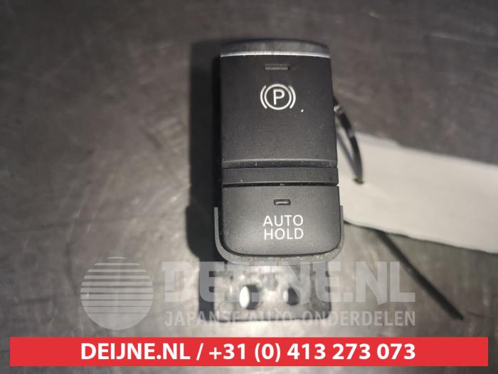 Gebruikte Handrem schakelaar Nissan Juke (F16) 1.0 DIG-T 117 12V Prijs op aanvraag aangeboden door V.Deijne Jap.Auto-onderdelen BV