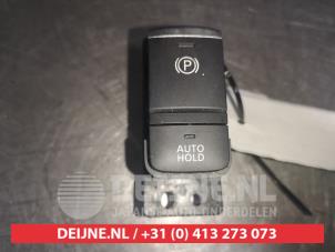 Gebruikte Schakelaar handrem Nissan Juke (F16) 1.0 DIG-T 117 12V Prijs op aanvraag aangeboden door V.Deijne Jap.Auto-onderdelen BV