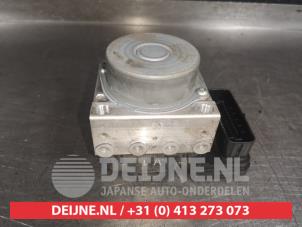 Toyota Prius ABS pump O490487 photo 3