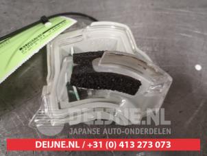 Gebruikte Knipperlicht spiegel links Toyota Prius (ZVW5) 1.8 16V Hybrid Prijs € 35,00 Margeregeling aangeboden door V.Deijne Jap.Auto-onderdelen BV