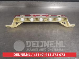 Toyota Corolla Verso Third brake light O490934 photo 2