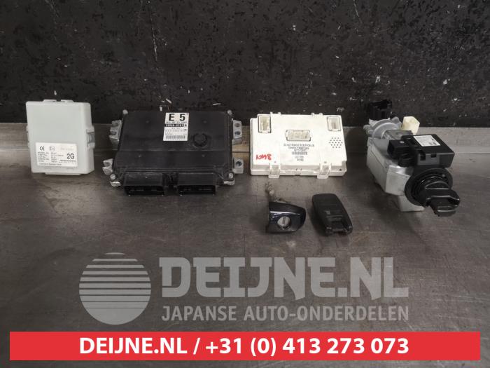 Suzuki Swift Kontaktslot+Sleutel O491089