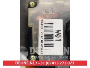 Hyundai I30 Wiper switch O309613 photo 4