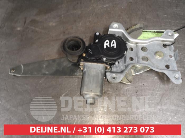 Toyota Corolla Verso Ruitmechaniek 4Deurs rechts-achter O491172