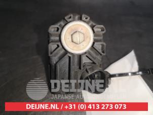 Toyota Corolla Verso Headlight motor O491178 photo 2
