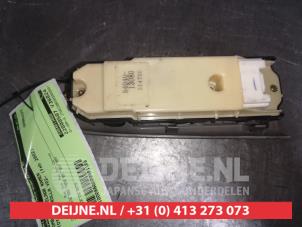 Toyota Corolla Verso Kombischalter Fenster O491186 foto 2