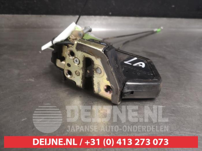 Daihatsu Sirion Deurslot Mechaniek 4Deurs links-achter O491288