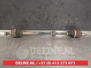 Gebruikte Steekas links-voor Honda FR-V (BE) 1.7 16V Prijs € 50,00 Margeregeling aangeboden door V.Deijne Jap.Auto-onderdelen BV