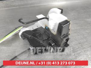 Hyundai I20 Door lock mechanism 4-door, front left O491518 photo 2