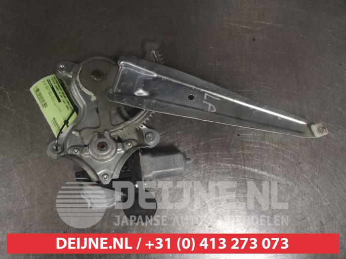 Toyota Landcruiser Fenstermechanik 4-türig links hinten O491666