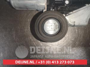 Toyota Landcruiser Ruitmechaniek 4Deurs links-achter O491666 foto 3