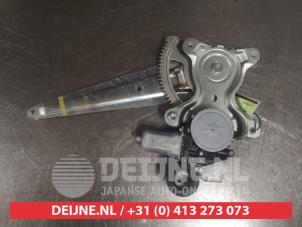 Toyota Landcruiser Ruitmechaniek 4Deurs links-achter O491666 foto 2