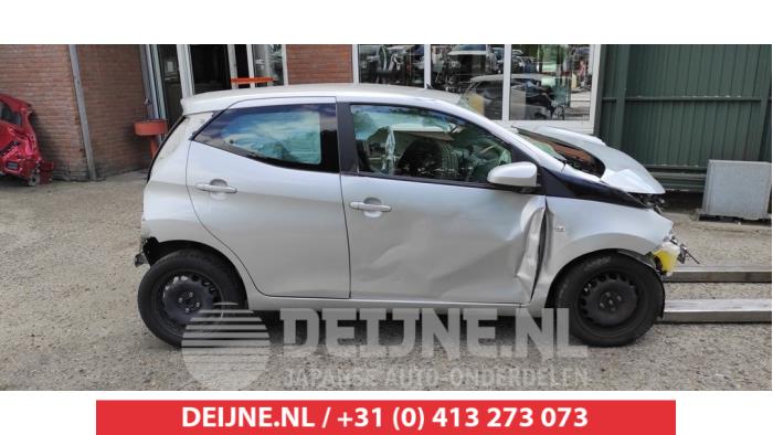 Toyota Aygo Portierruit 4Deurs rechts-achter O492158