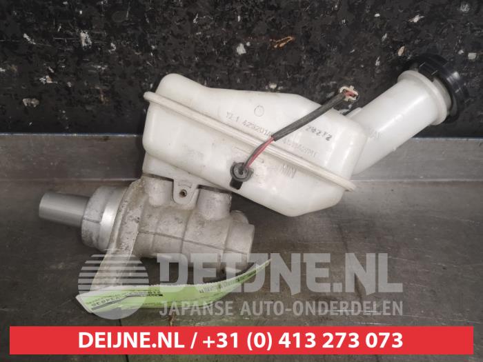 Gebruikte Hoofdremcilinder Chevrolet Spark 1.0 16V Bifuel Prijs € 50,00 Margeregeling aangeboden door V.Deijne Jap.Auto-onderdelen BV